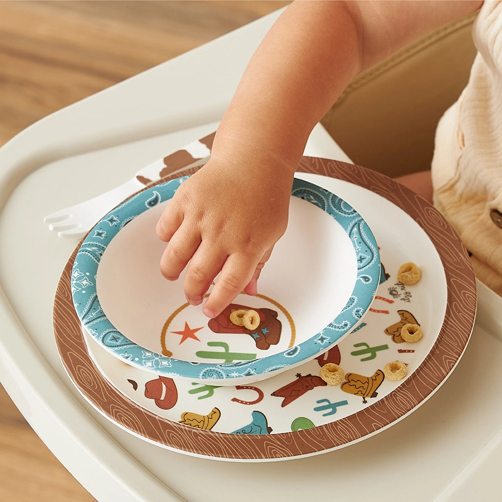Itzy Bistro Giddy Up Dining Set