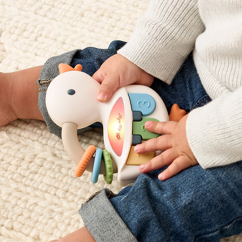 Bitzy Tunes - Light-Up Interactive Toy