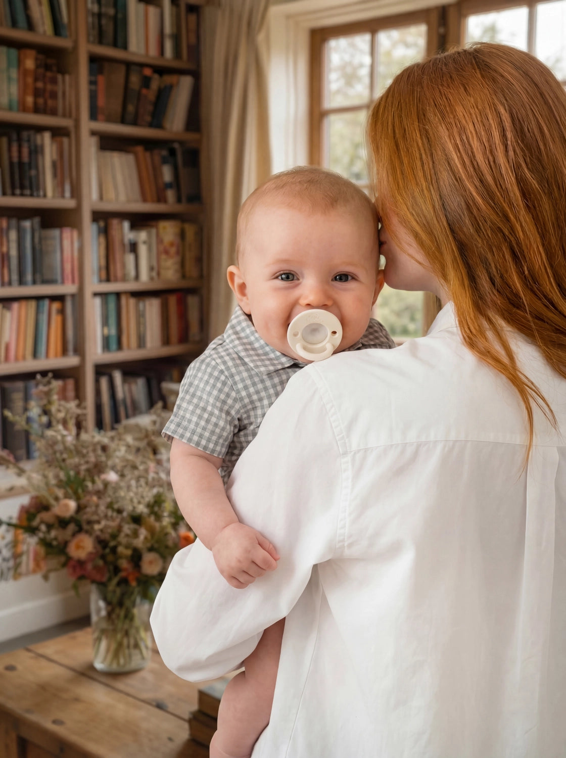 Latch & Soothe Breast-like Pacifier