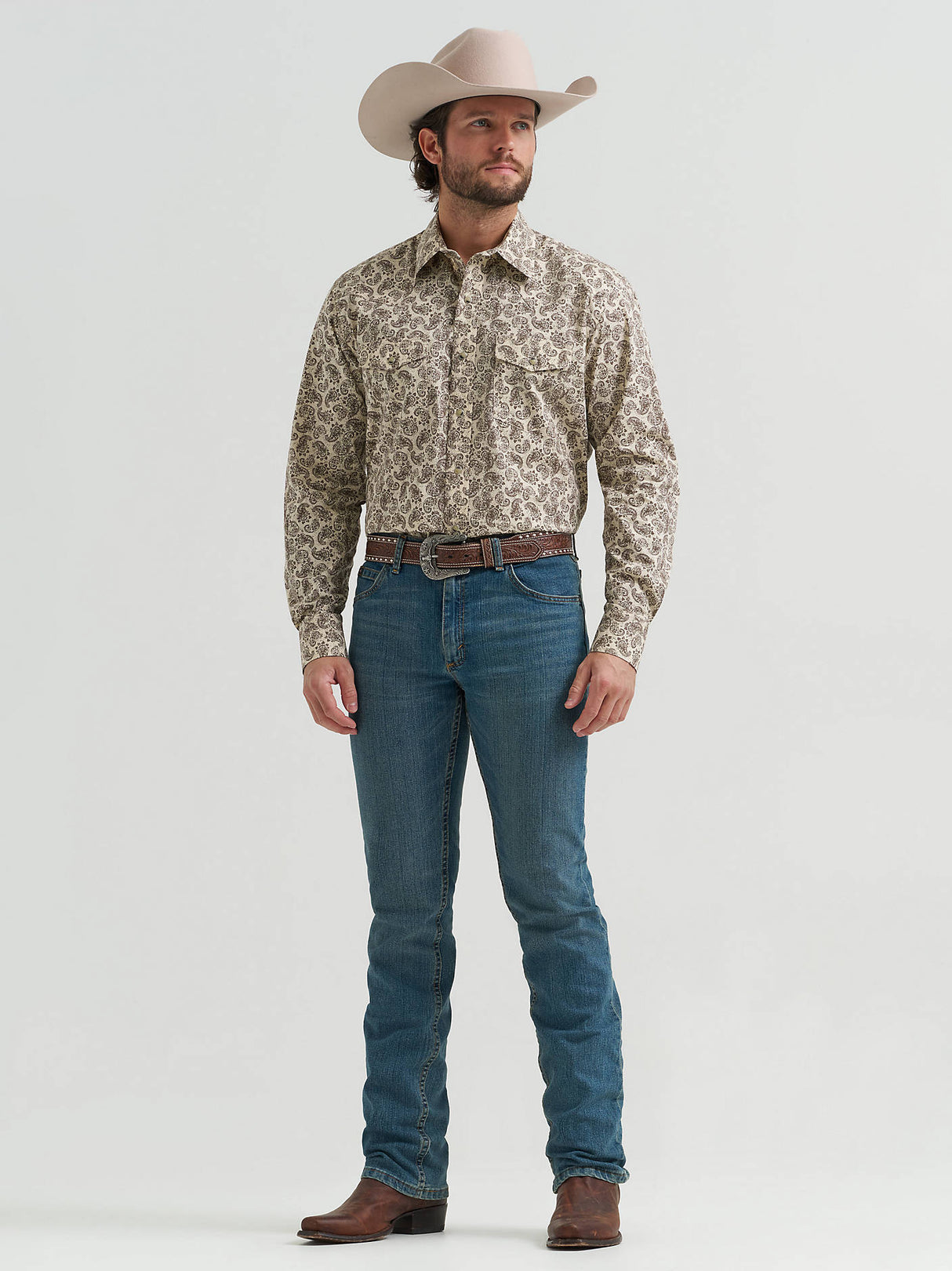 Wrangler 20X Competition Advanced Comfort Long Sleeve Shirt: Cream/Brown Paisley