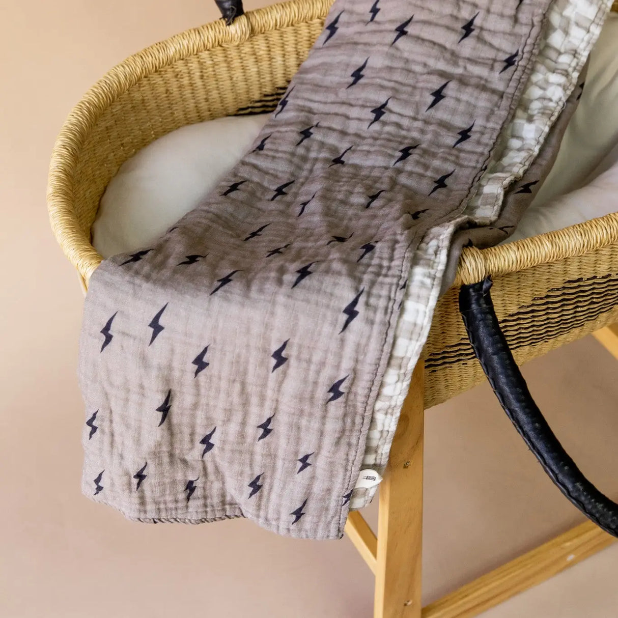 Lightening Bolt & Wavy Checkered Muslin Quilt